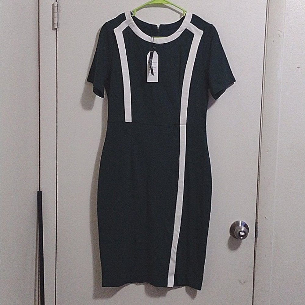 NWT! Mushare Green & White Trim Sheath Style Bodycon Midi Dress!